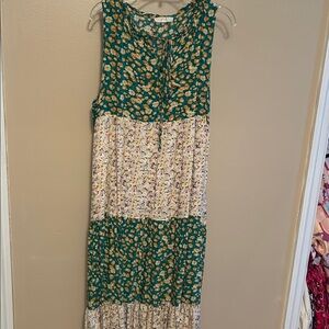Easel Floral Green and Cream Dress